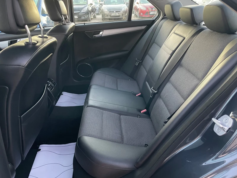 Mercedes-Benz C 220, снимка 14 - Автомобили и джипове - 52257226