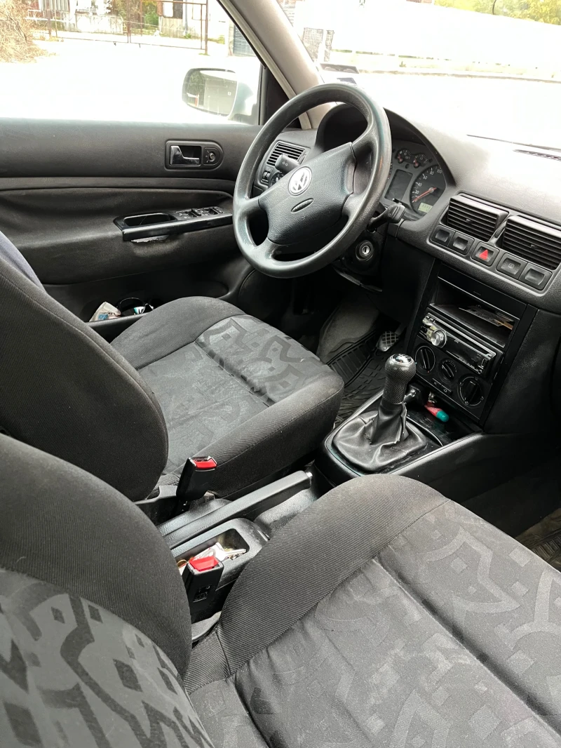 VW Golf, снимка 7 - Автомобили и джипове - 52353721