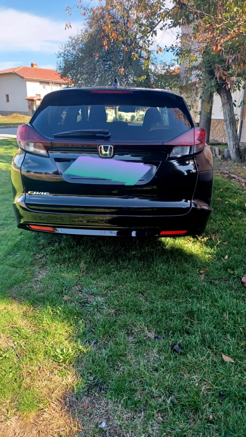 Honda Civic 1.8 Tourer Sport, снимка 2 - Автомобили и джипове - 52366013
