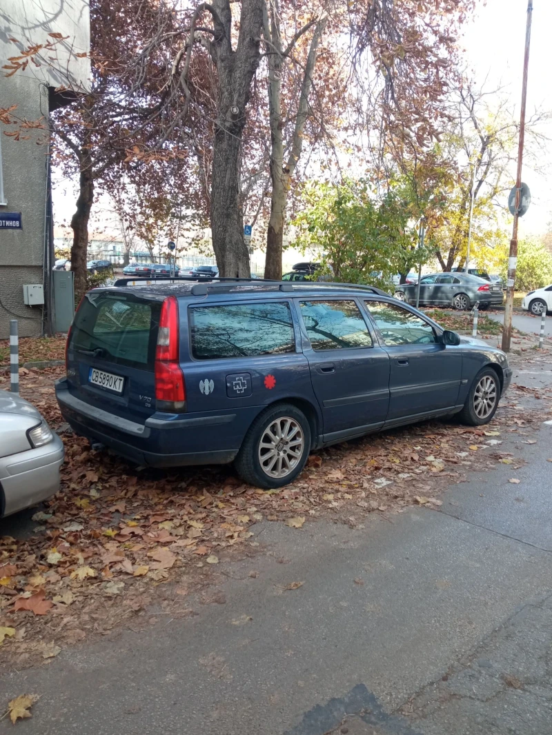 Volvo V70 2.4 D5, снимка 11 - Автомобили и джипове - 52405741