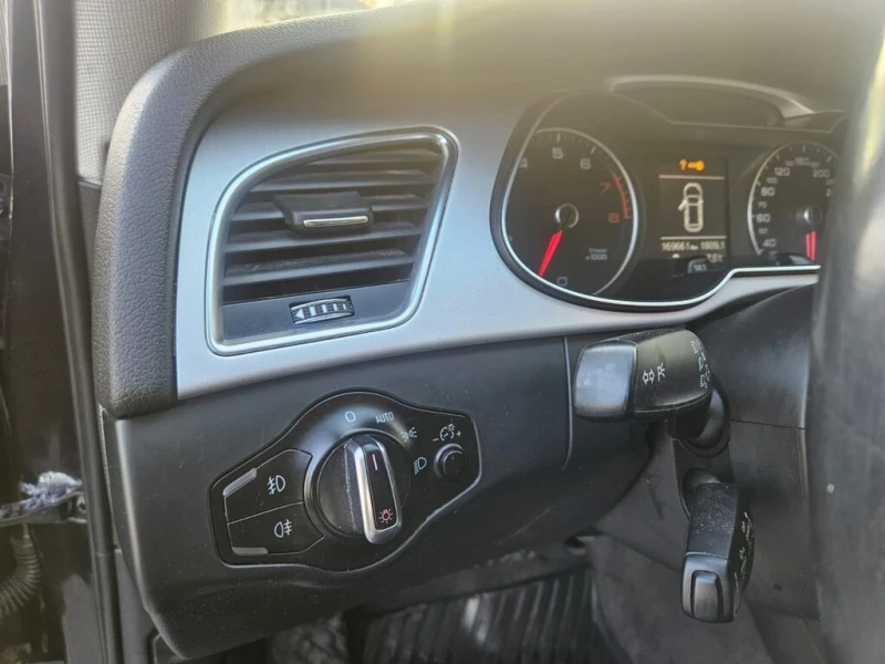 Audi A4 Allroad * 4dr Wgn Komfort | Heated Seats | Leather | Sunro, снимка 15 - Автомобили и джипове - 52868505