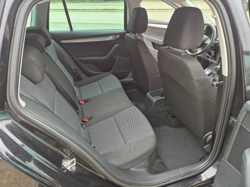 Skoda Octavia DSG.AVTOMAT, снимка 12 - Автомобили и джипове - 53008028