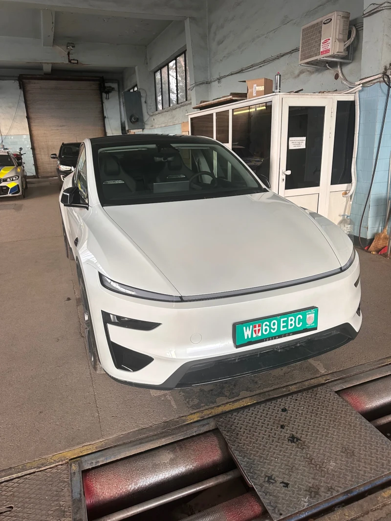 Tesla Y Juniper Performance AWD