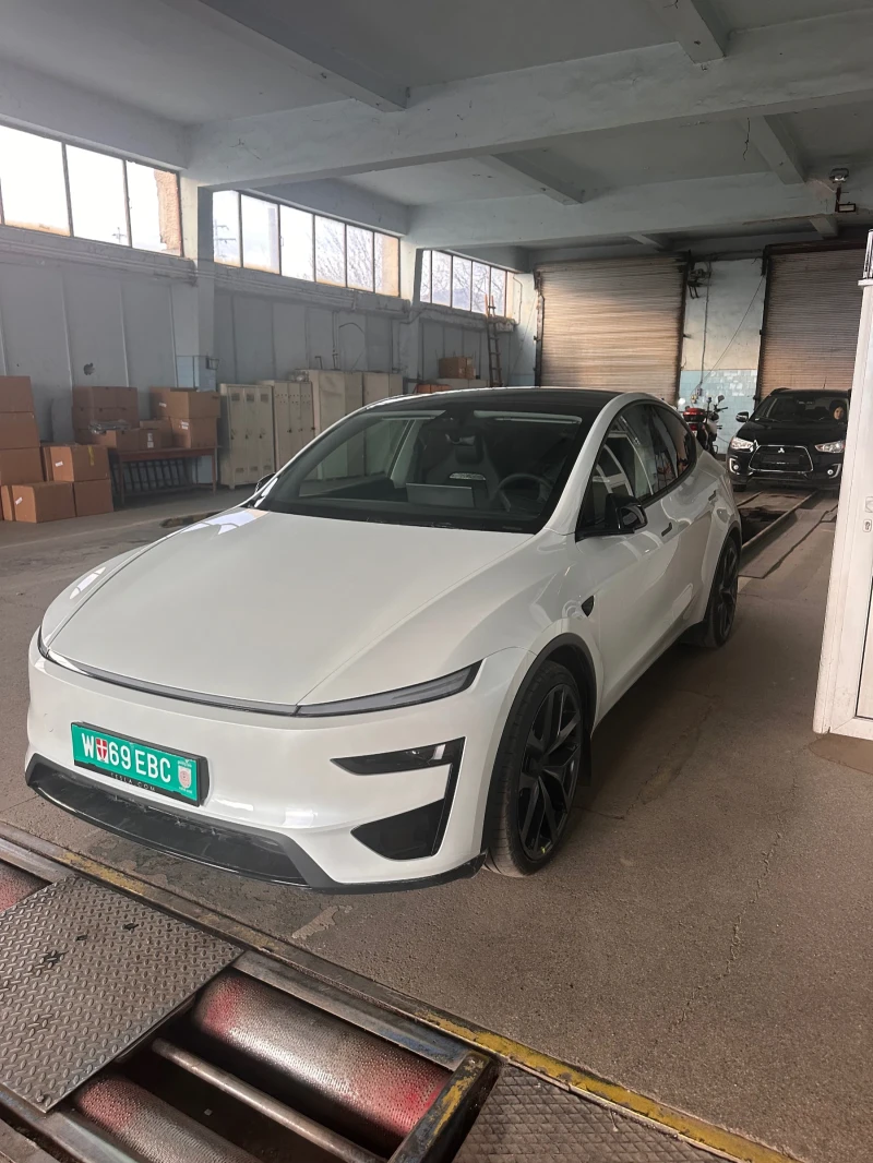 Tesla Y Juniper Performance AWD, снимка 3 - Автомобили и джипове - 53226207