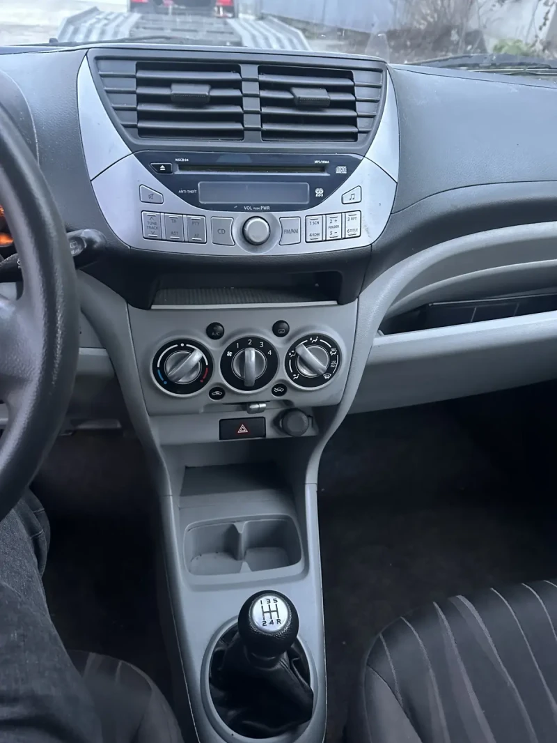 Nissan Pixo, снимка 8 - Автомобили и джипове - 53487204