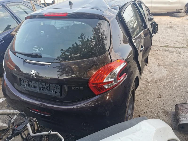 Peugeot 208 1.2i, снимка 2 - Автомобили и джипове - 30468269