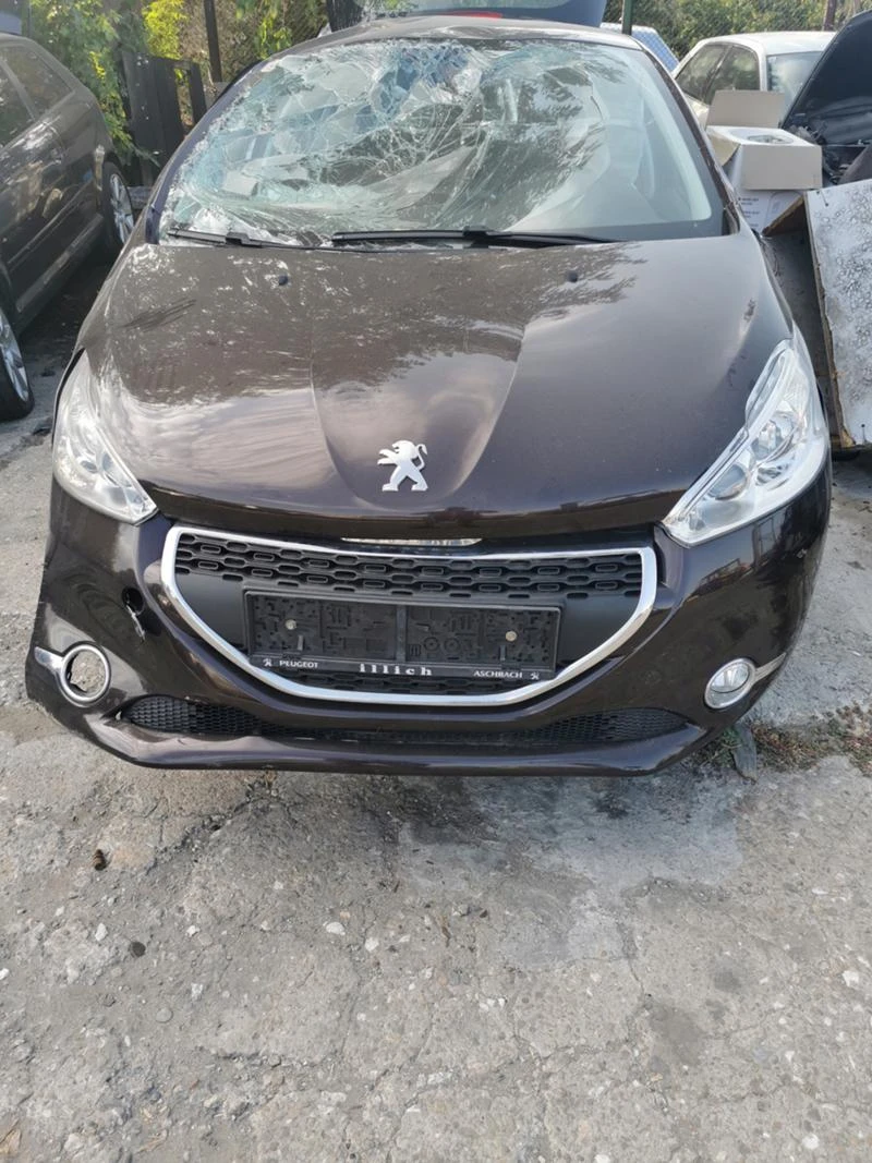 Peugeot 208 1.2i, снимка 1 - Автомобили и джипове - 30468269