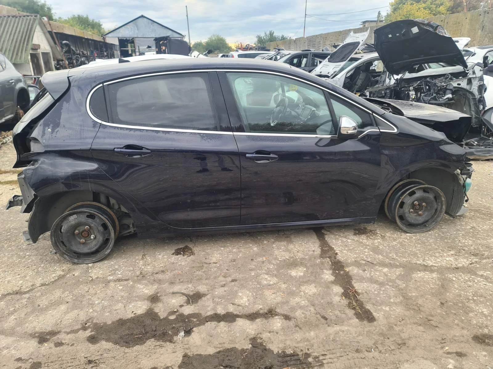 Peugeot 208 1.6 hdi-2 бр., снимка 1