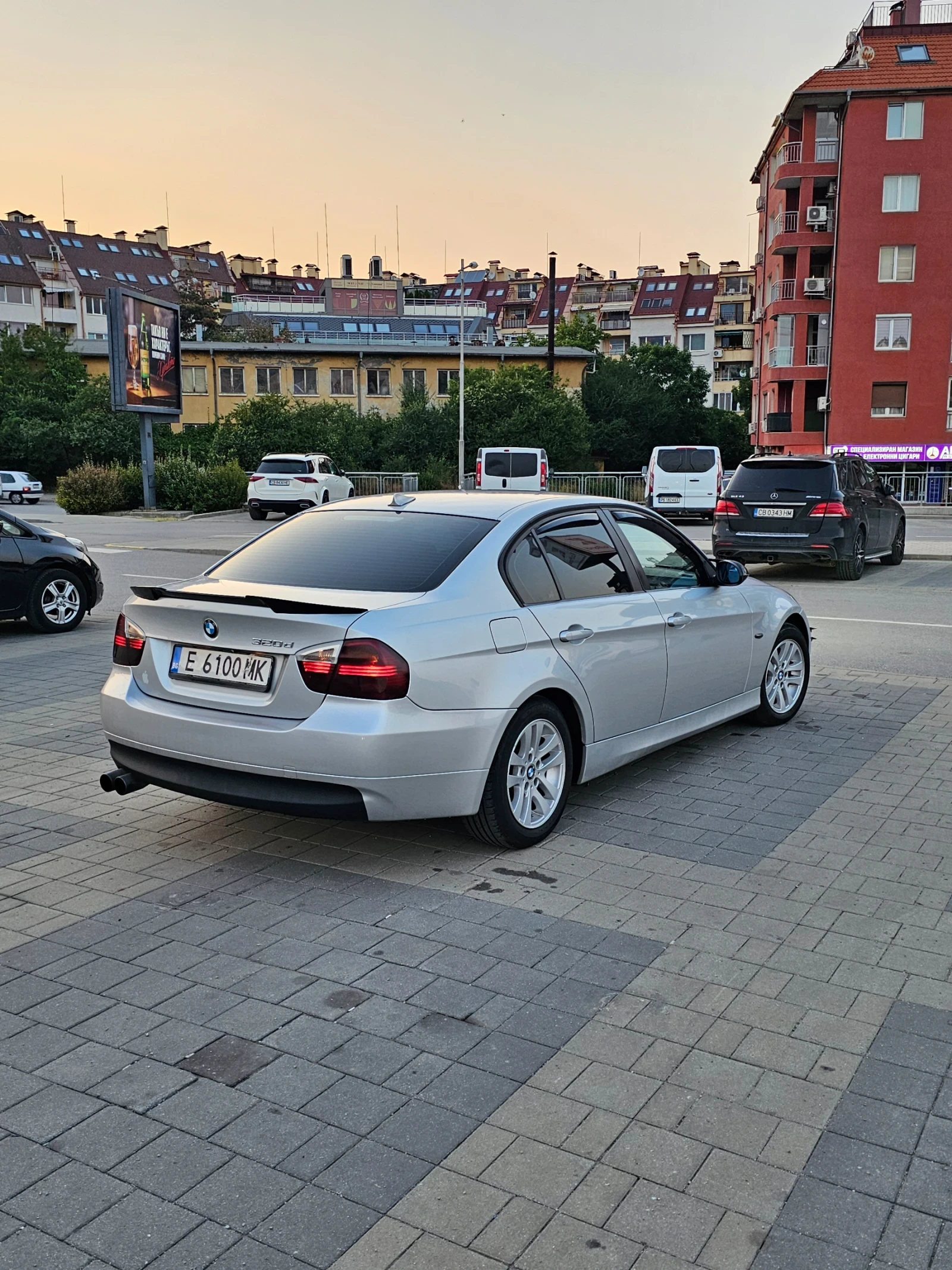 BMW 320  - изображение 5
