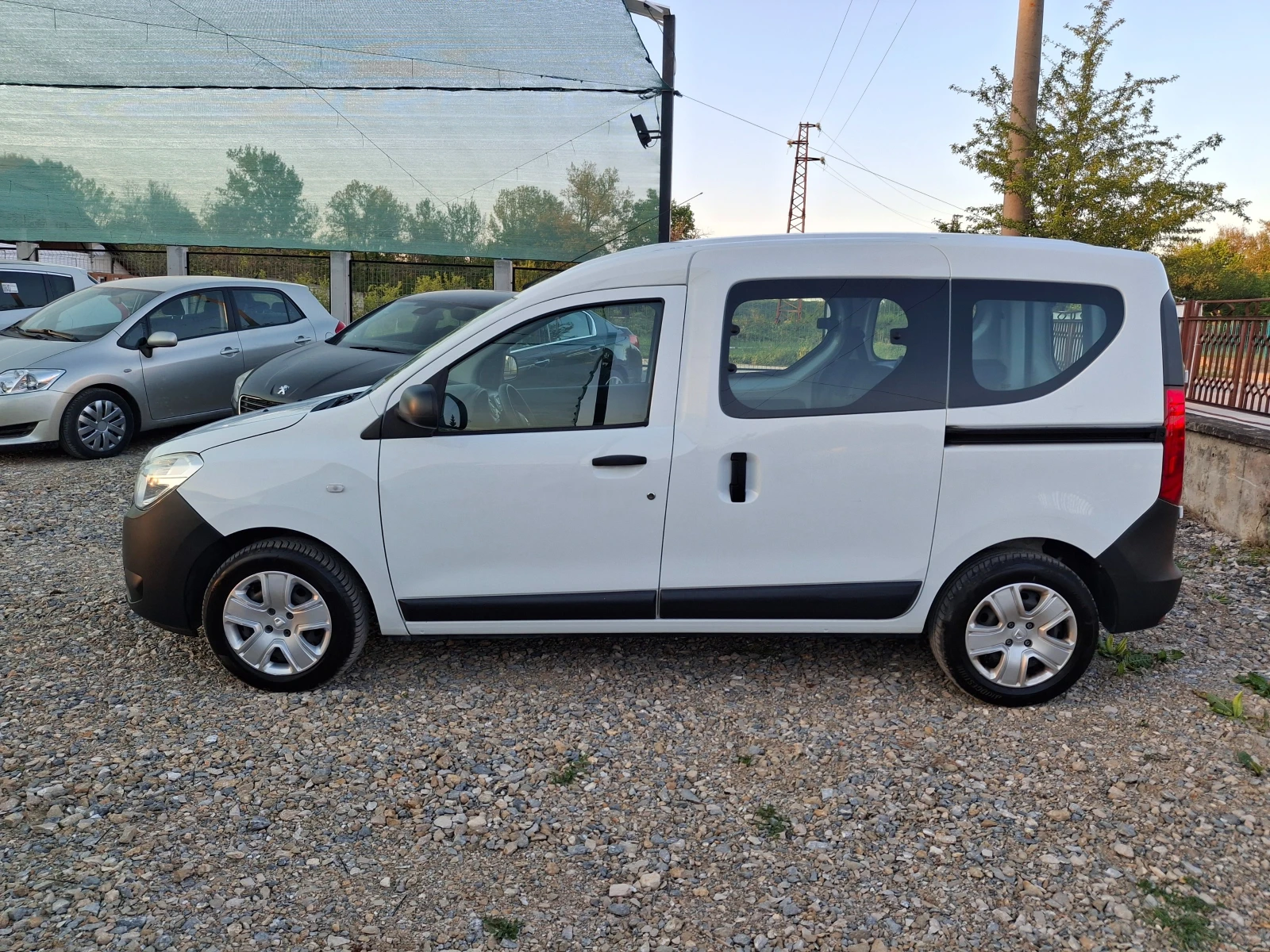 Dacia Dokker 1.6    32000km - изображение 3