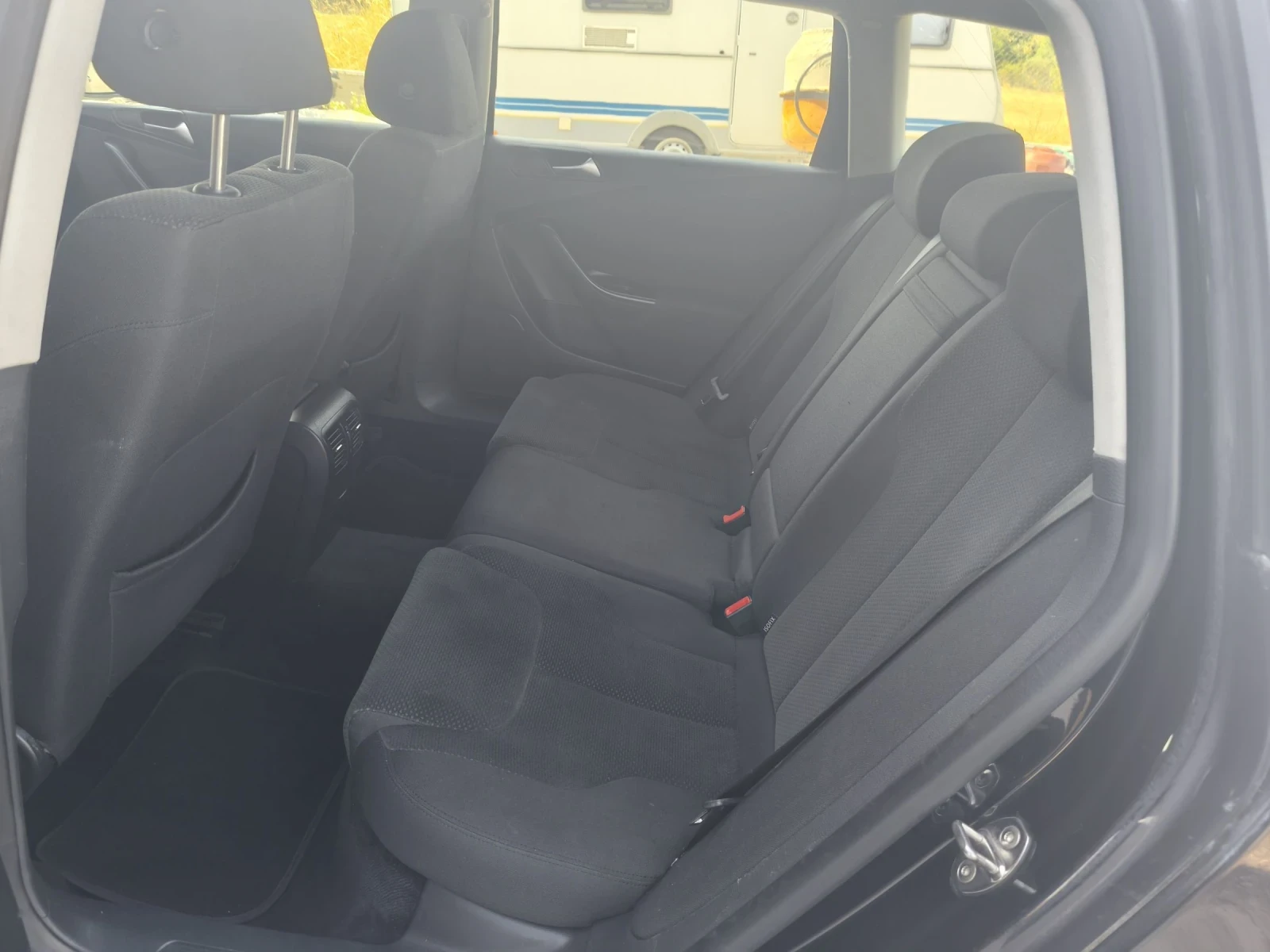 VW Passat 2.0TDI 4Motion 4x4 - изображение 6