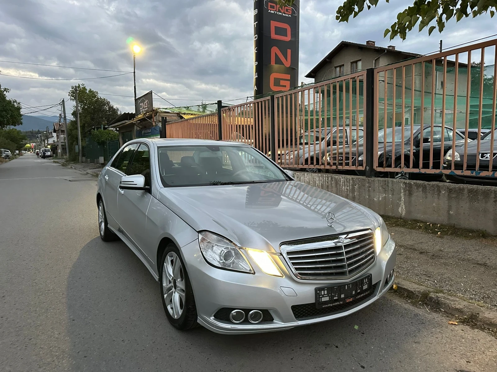 Mercedes-Benz E 350 4MATIK EURO5B - изображение 2