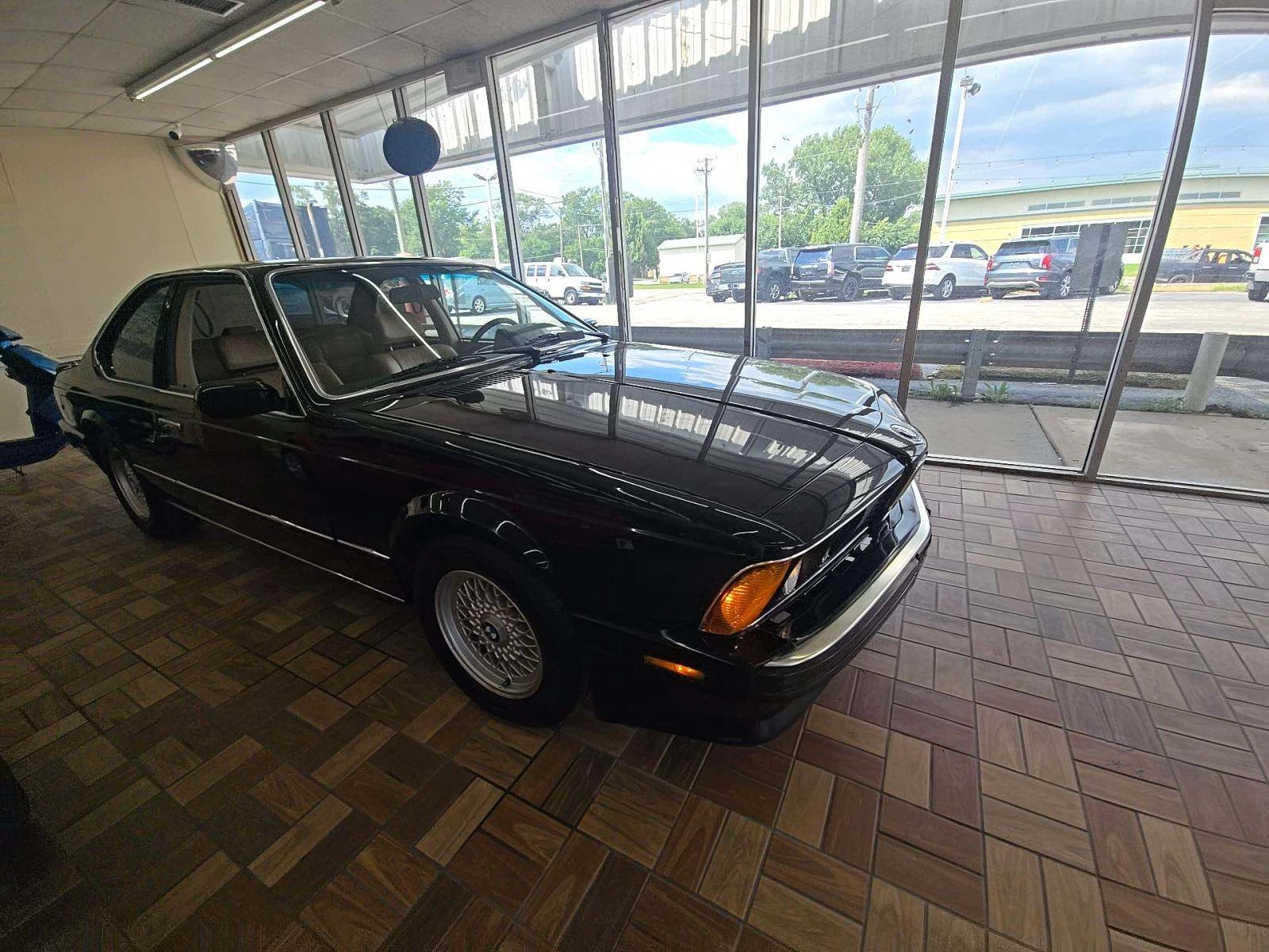 BMW 635 CSi - изображение 2