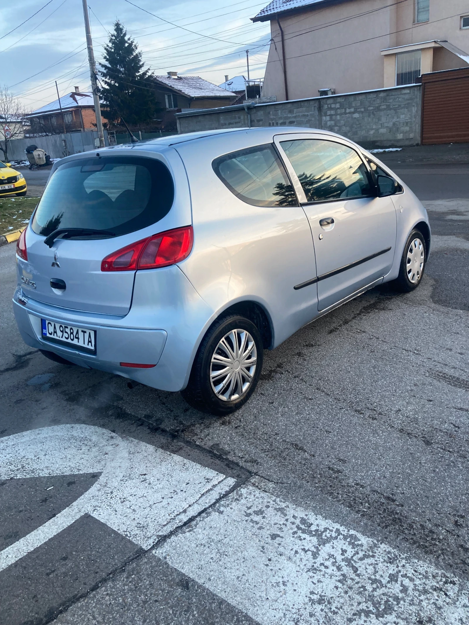 Mitsubishi Colt  - изображение 4