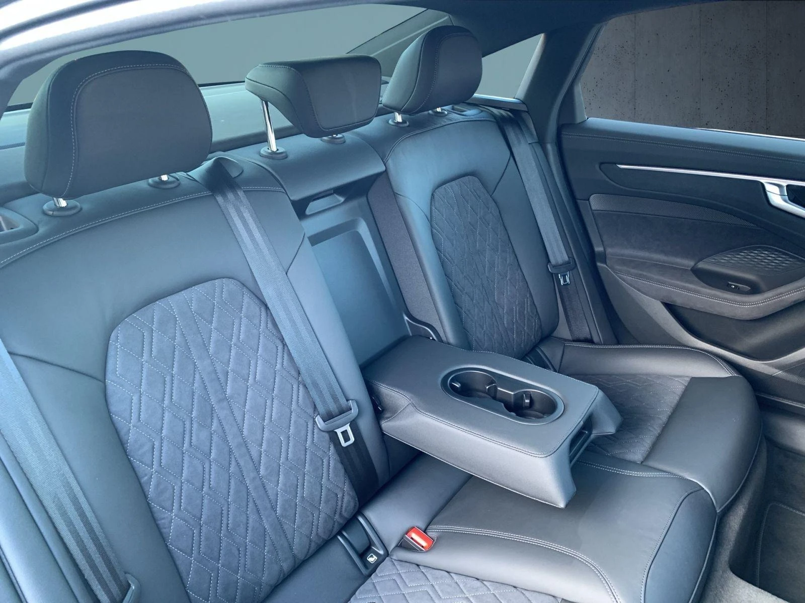 Audi A6 40 TDI/NEW MODEL/QUATTRO/S-LINE/MMI DISPLAY/360/ | Mobile.bg � ����������� 15