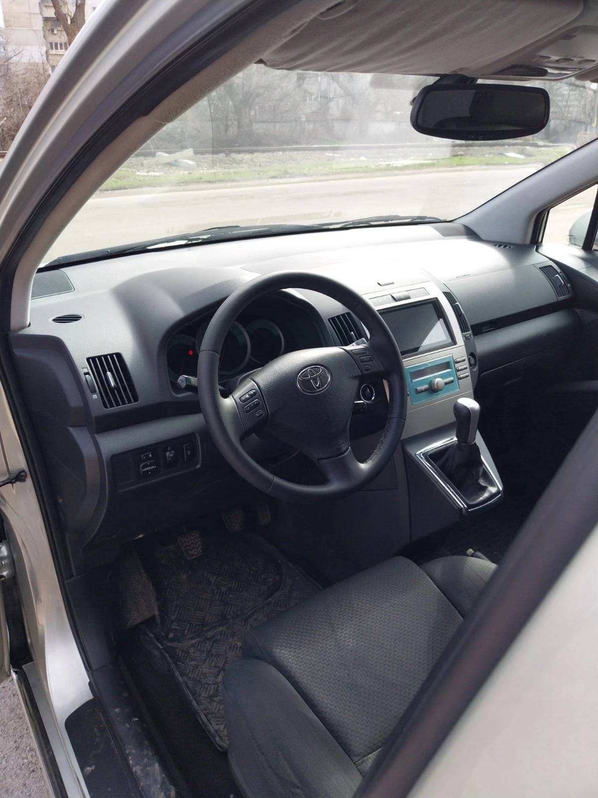 Toyota Corolla verso D-4D | Mobile.bg � ����������� 10
