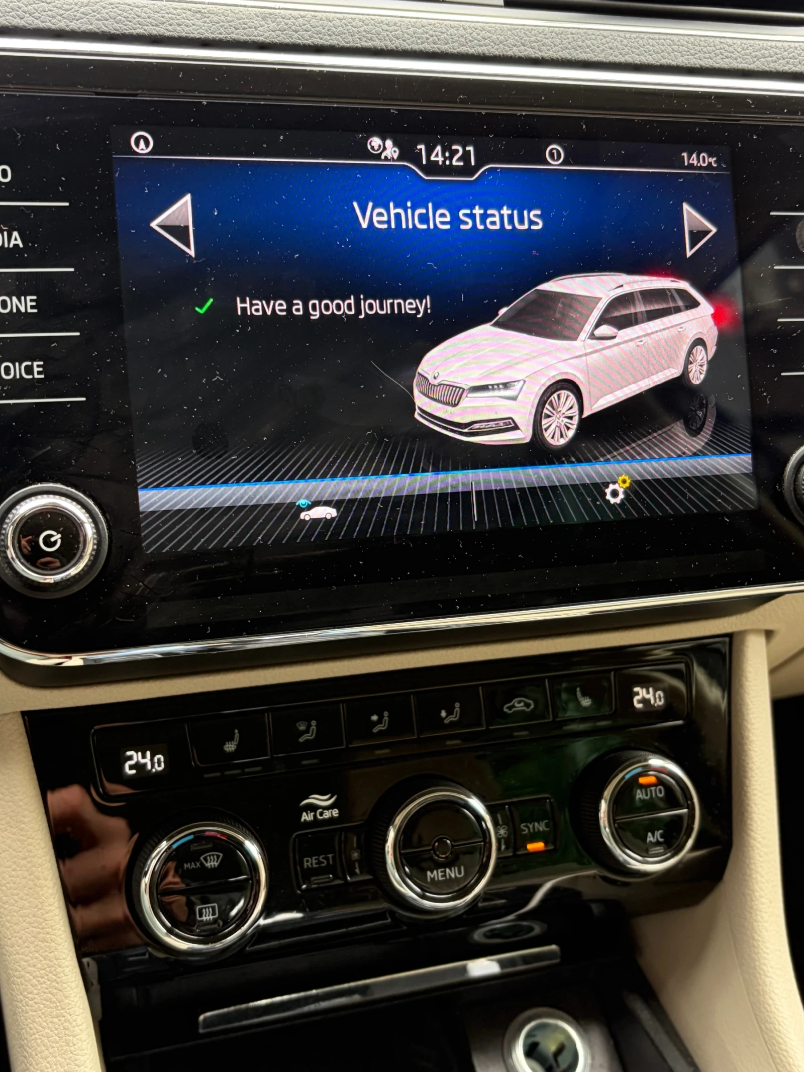 Skoda Superb 200к.с / 2.0D / 4x4, снимка 8 - Автомобили и джипове - 53931604