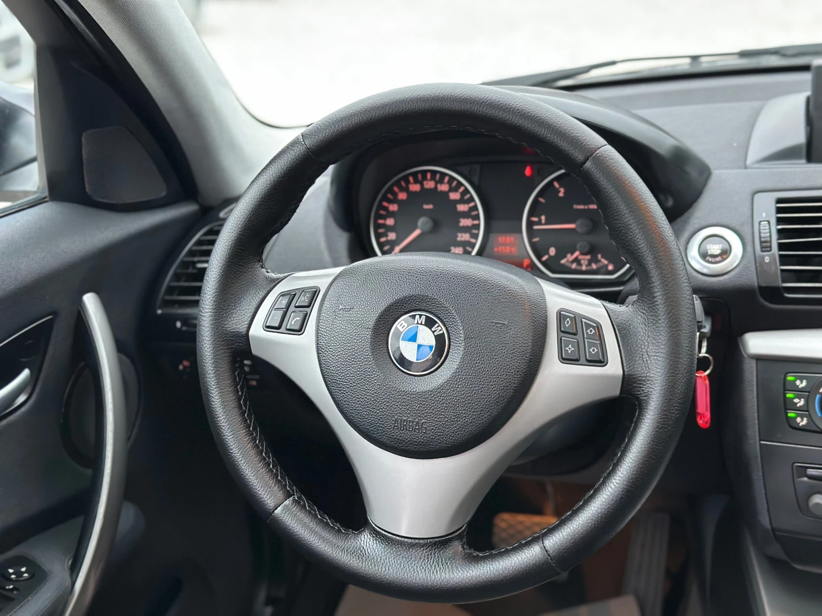 BMW 120 163/НАВИГАЦИЯ/ПОДГРЕВ, снимка 9 - Автомобили и джипове - 53959412