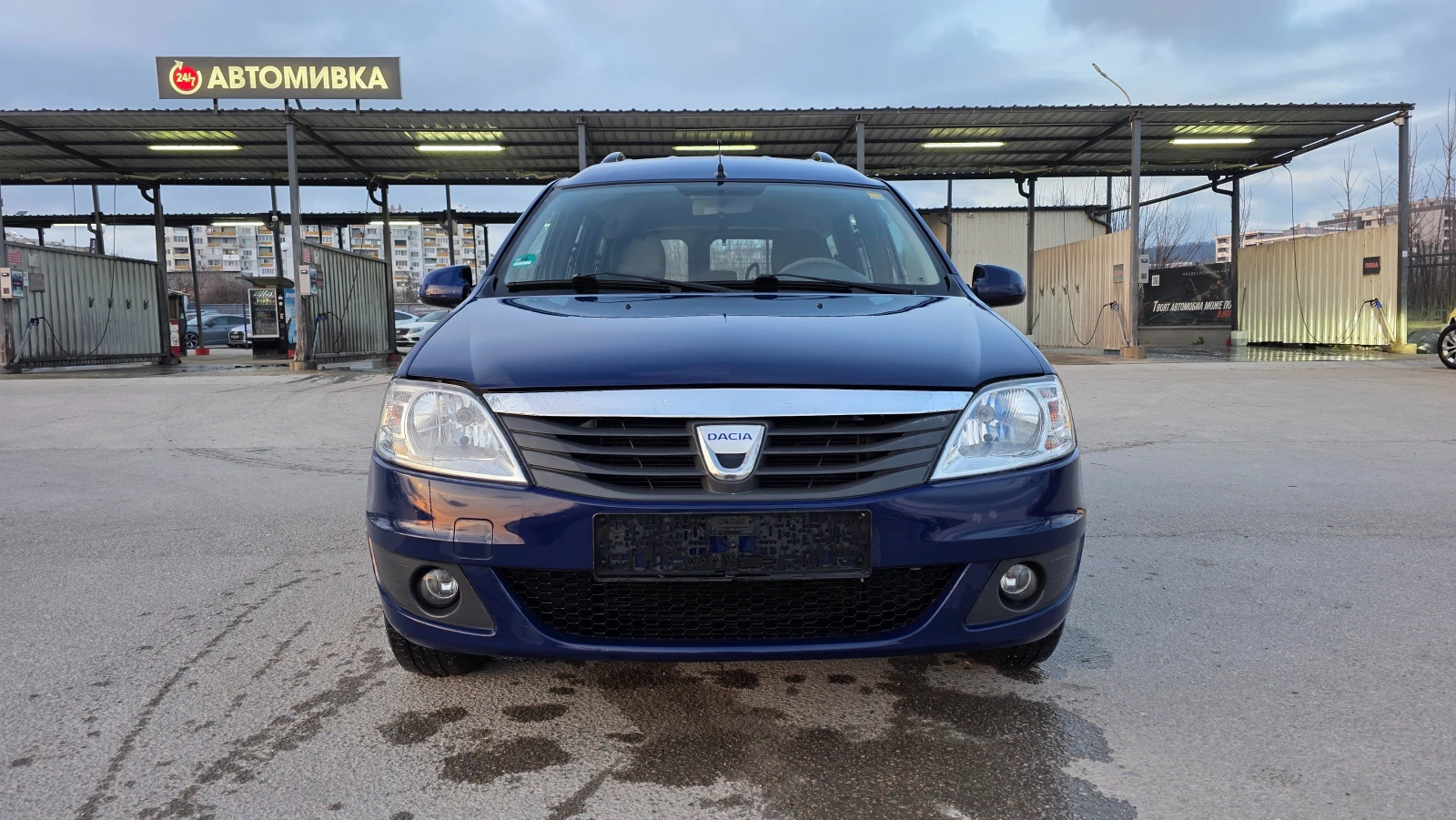 Dacia Logan 1.6i/87hp/УНИКАТ/FACE LIFT, снимка 2 - Автомобили и джипове - 53989593