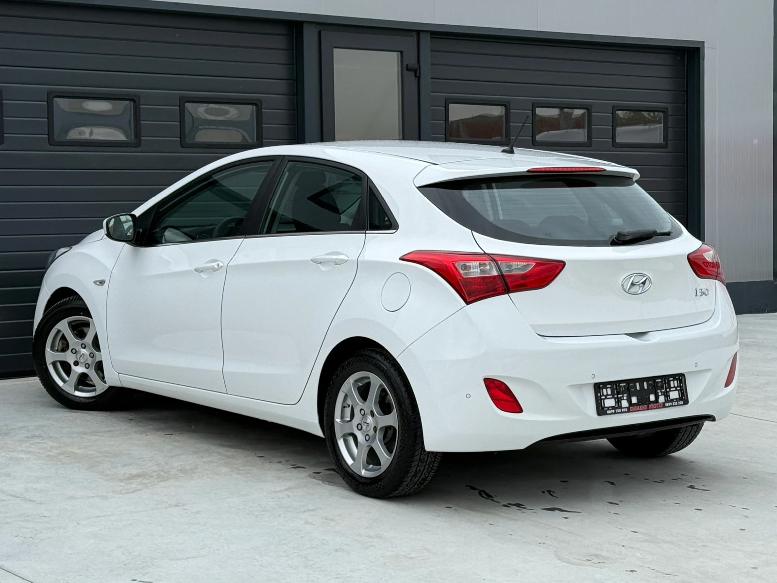 Hyundai I30 1.6CRDi, LED, * 118 000км* EURO 6B! KTEO OK! ТОП!, снимка 4 - Автомобили и джипове - 54206261