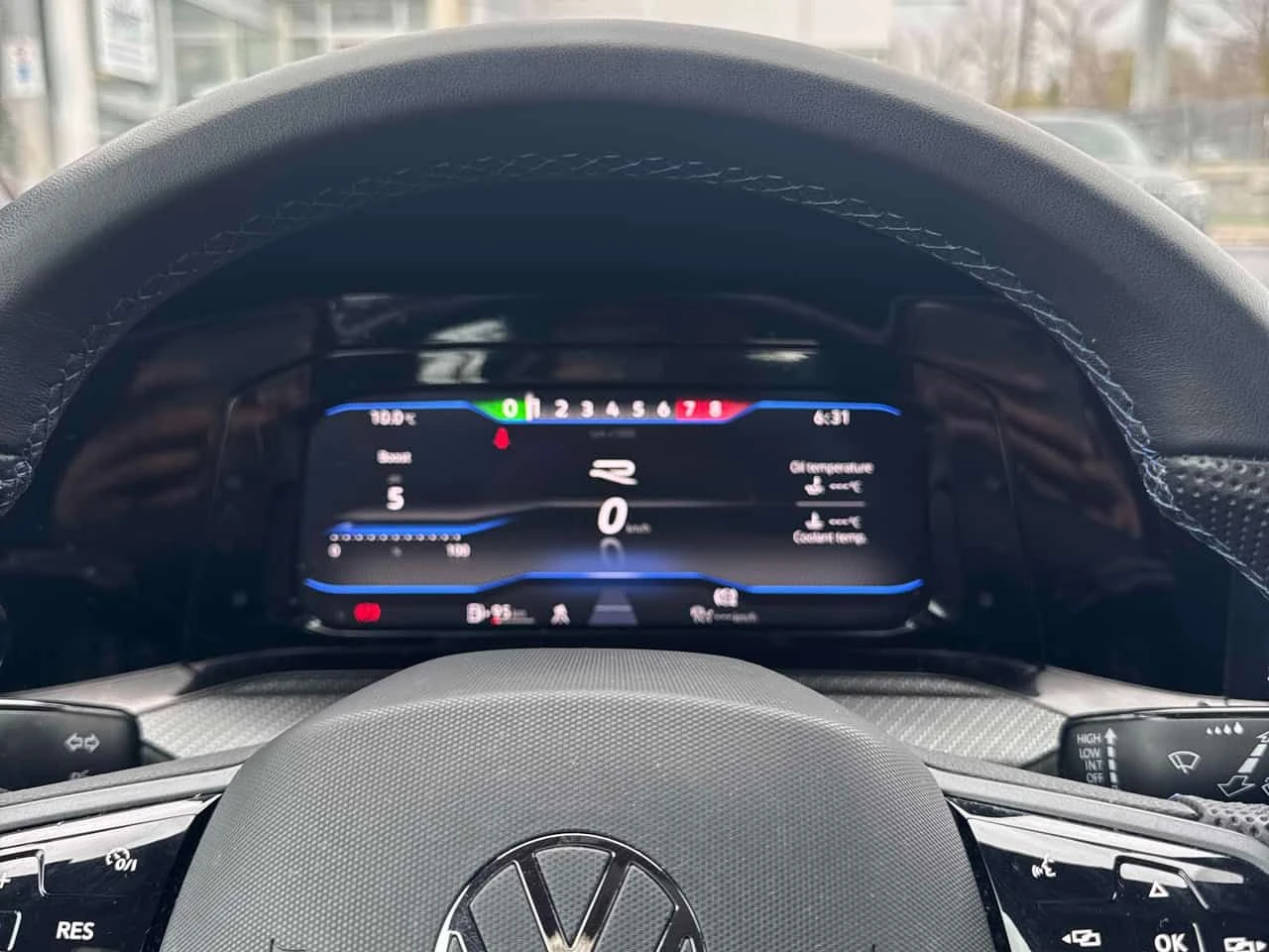 VW Golf R * РЪЧНИ СКОРОСТИ * CARFAX * ОБДУХВАНЕ * КЛИПОВЕ, снимка 8 - Автомобили и джипове - 54424011
