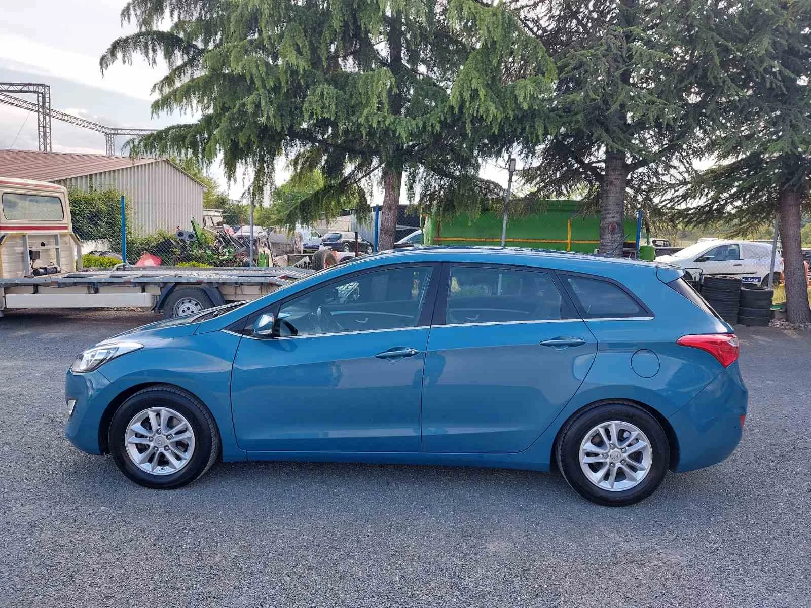 Hyundai I30 1.6i, 6ск, става за газ, снимка 4 - Автомобили и джипове - 54510616
