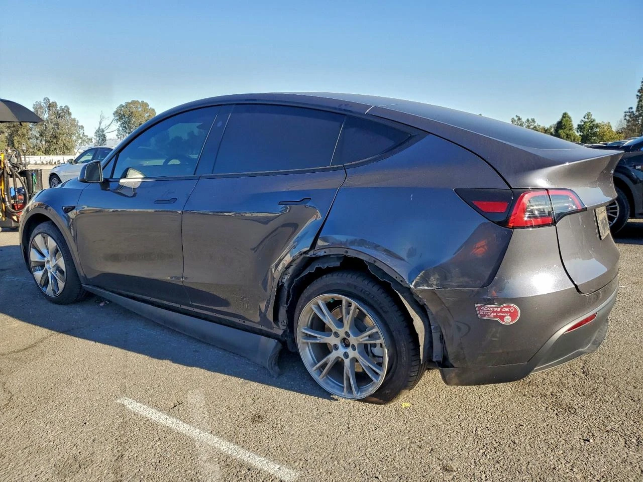 Tesla Model Y, снимка 2 - Автомобили и джипове - 54664184