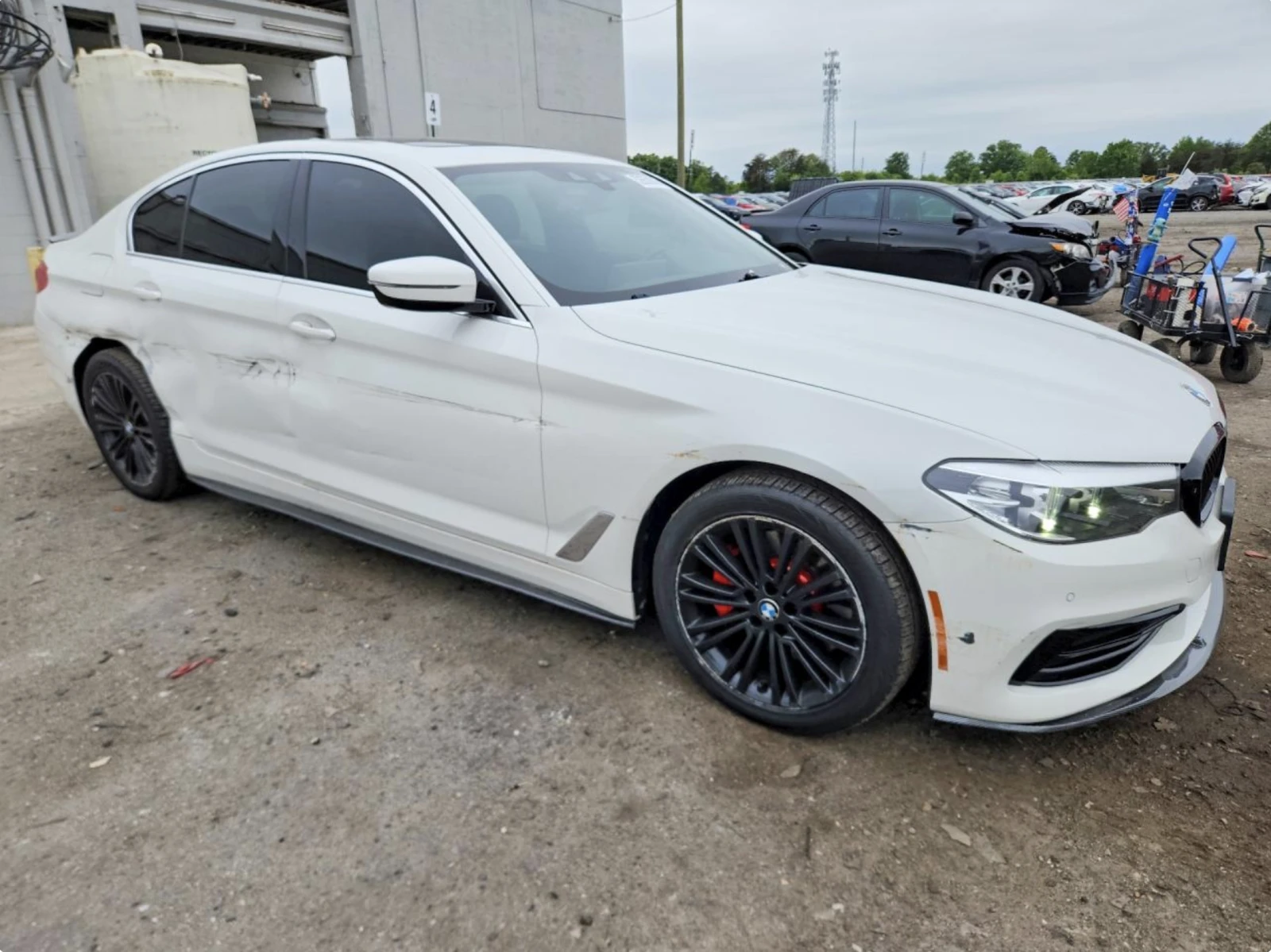 BMW 530 АВТОКРЕДИТ, снимка 4 - Автомобили и джипове - 54748084