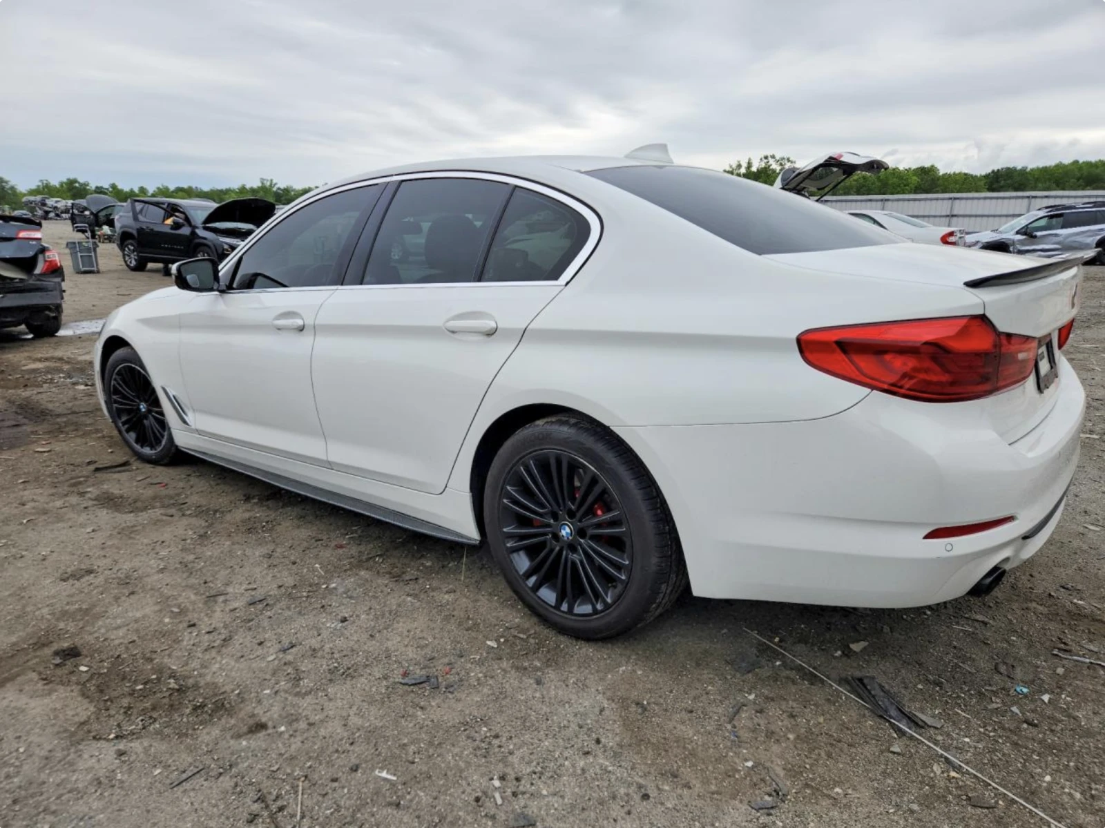 BMW 530 АВТОКРЕДИТ, снимка 2 - Автомобили и джипове - 54748084