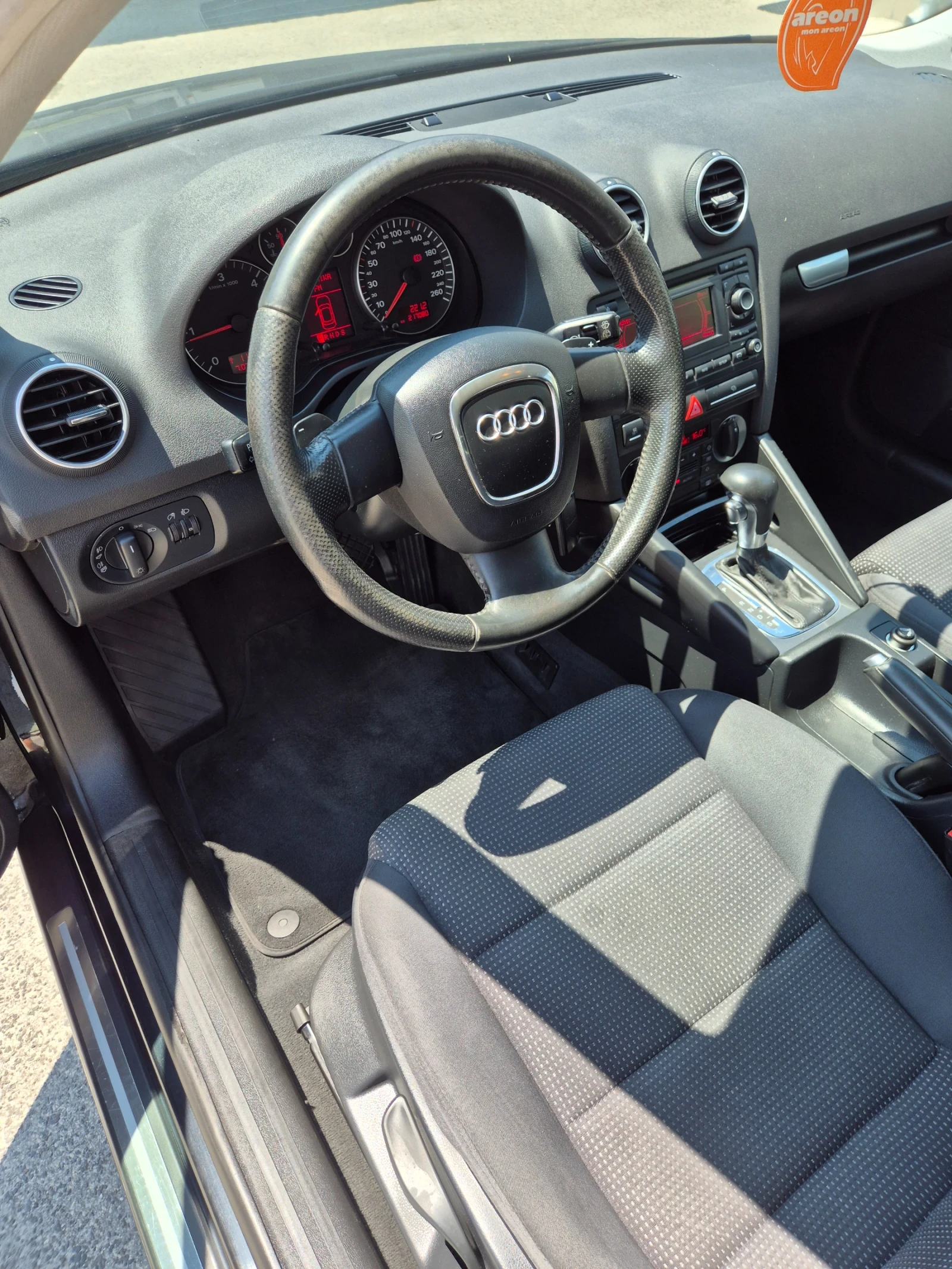 Audi A3 2.0 TDI 140KS BMM TOP, снимка 8 - Автомобили и джипове - 56217092