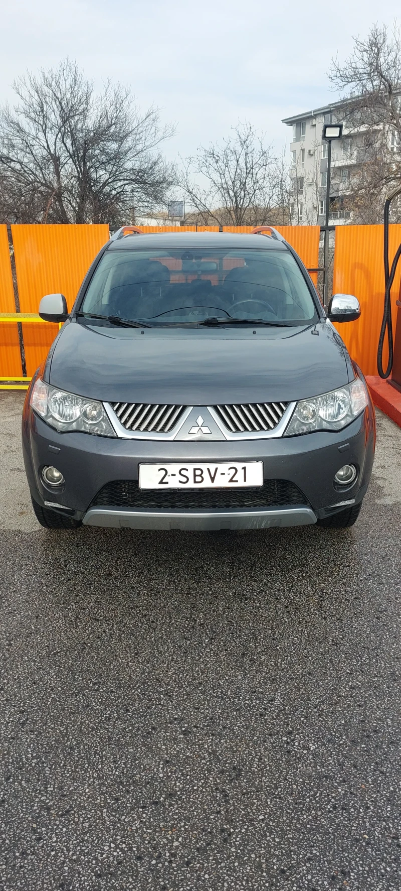 Mitsubishi Outlander Бензин -4х4 ръчка, снимка 1 - Автомобили и джипове - 48904592