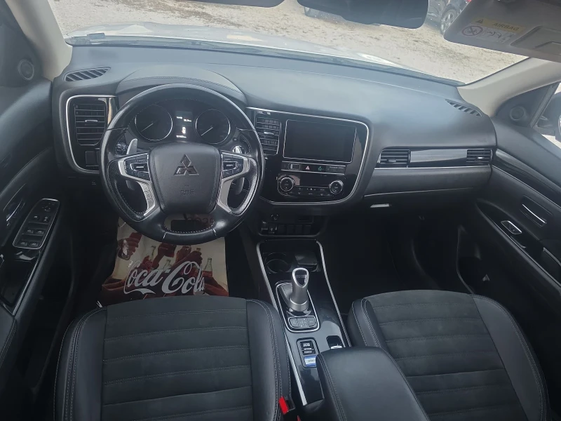 Mitsubishi Outlander 2.5, Plug Hibrid, 4WD, Top, снимка 11 - Автомобили и джипове - 52495156