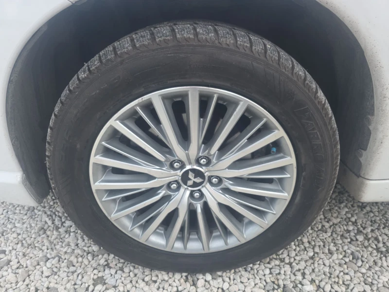 Mitsubishi Outlander 2.5, Plug Hibrid, 4WD, Top, снимка 12 - Автомобили и джипове - 52495156