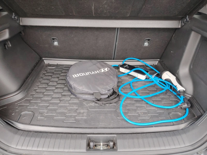 Hyundai Kona, снимка 9 - Автомобили и джипове - 52582269