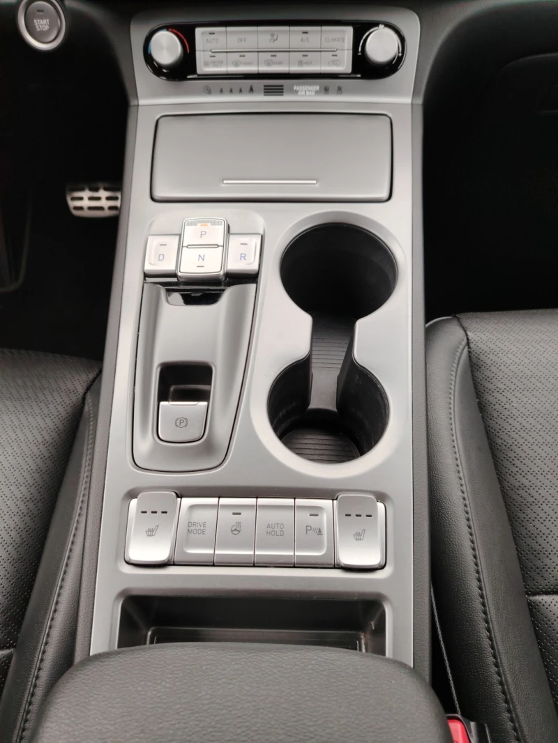 Hyundai Kona, снимка 8 - Автомобили и джипове - 52582269