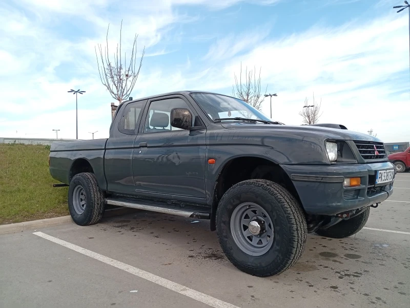Mitsubishi L200 Пикап, снимка 4 - Автомобили и джипове - 52858021