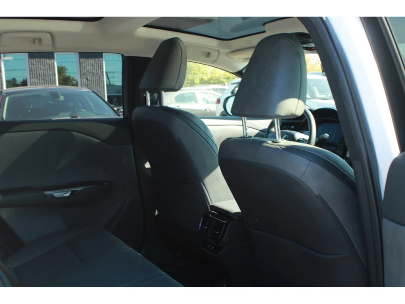 Lexus RZ 450E * * AWD * * CARFAX * * АВТО КРЕДИТ * * , снимка 14 - Автомобили и джипове - 53303981