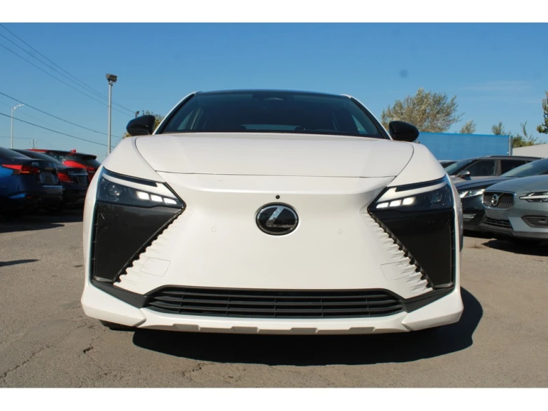 Lexus RZ 450E * * AWD * * CARFAX * * АВТО КРЕДИТ * * , снимка 2 - Автомобили и джипове - 53303981