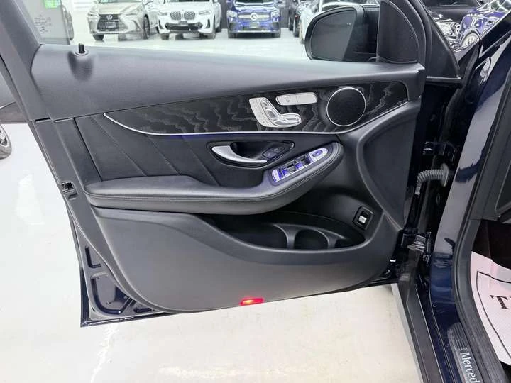 Mercedes-Benz GLC AMG PKG| NAV| CARPLAY| 360CAM| BSM| FCW| LKA| PANO, снимка 11 - Автомобили и джипове - 53985036