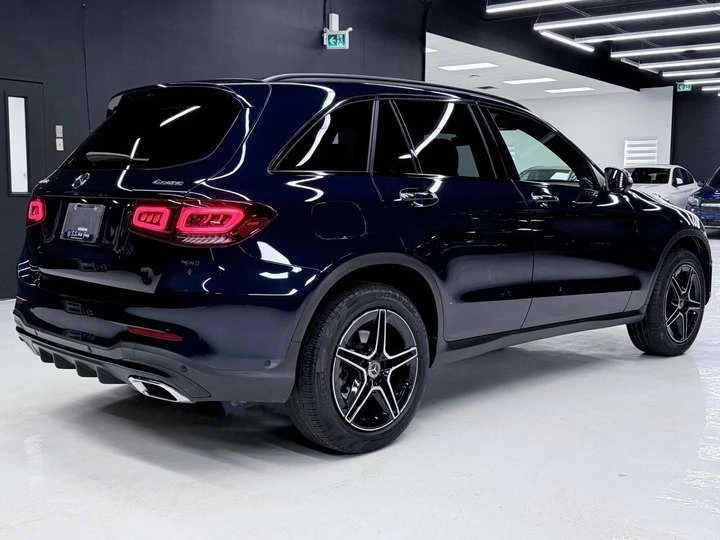 Mercedes-Benz GLC AMG PKG| NAV| CARPLAY| 360CAM| BSM| FCW| LKA| PANO, снимка 3 - Автомобили и джипове - 53985036