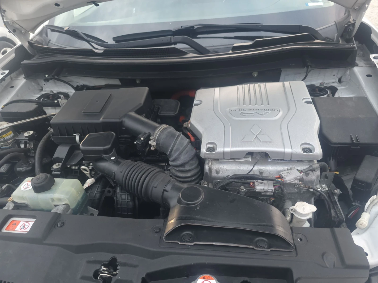 Mitsubishi Outlander 2.5, Plug Hibrid, 4WD, Top | Mobile.bg   4