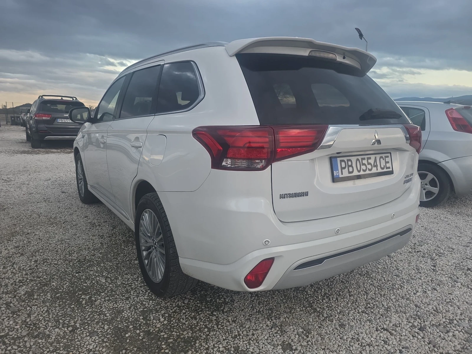 Mitsubishi Outlander 2.5, Plug Hibrid, 4WD, Top | Mobile.bg   11