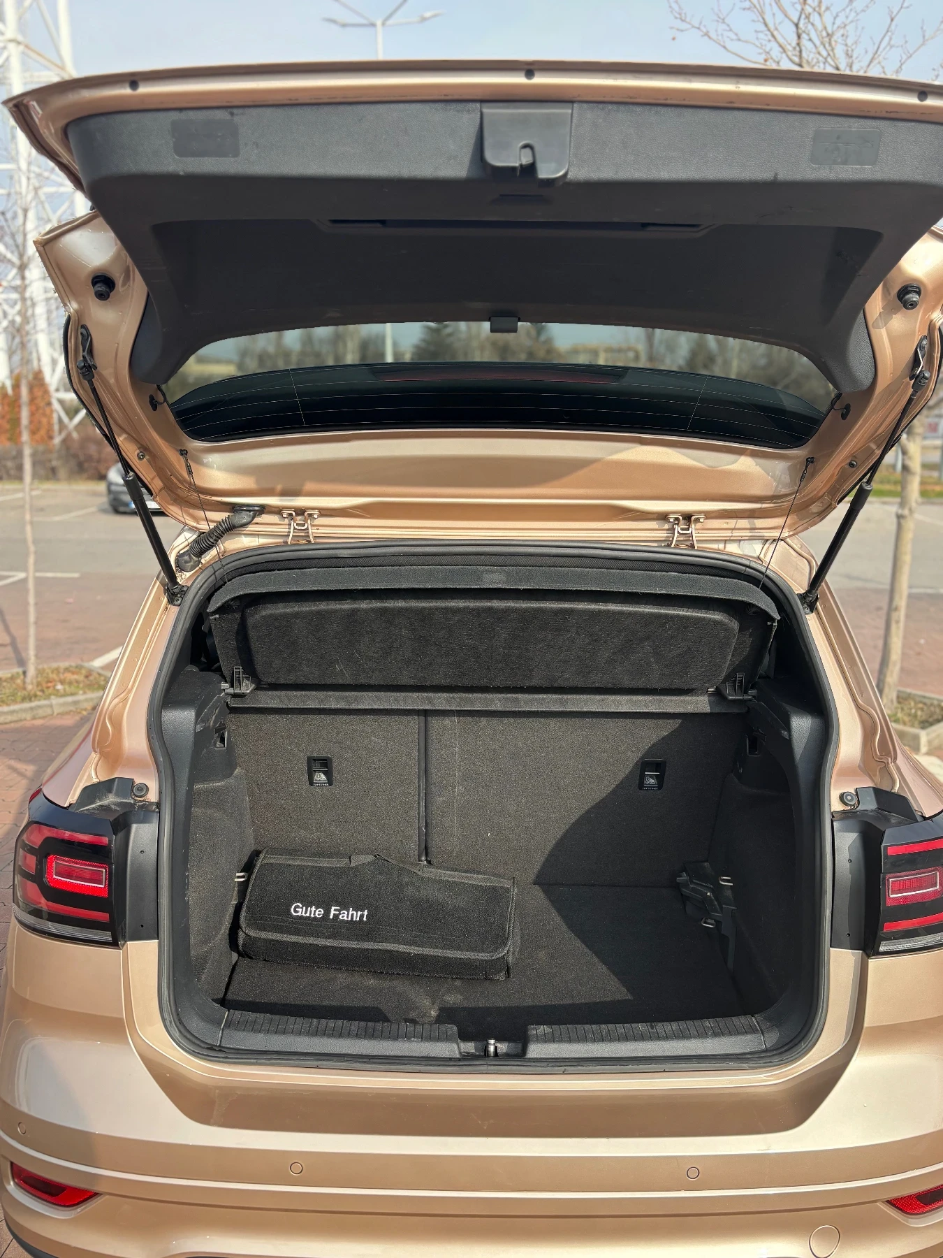 VW T-Cross R-Line | Mobile.bg � ����������� 4