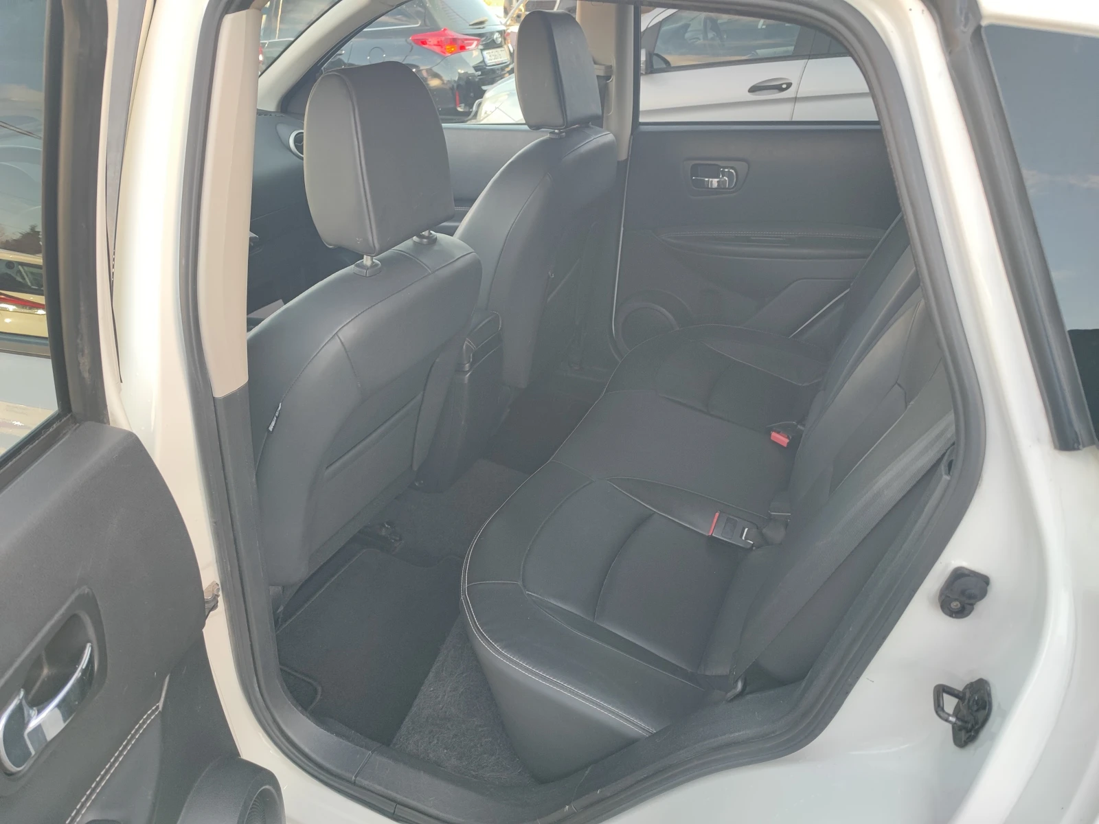 Nissan Qashqai 2.0-141ks-6sk-���-����-4�4-�������� | Mobile.bg � ����������� 16