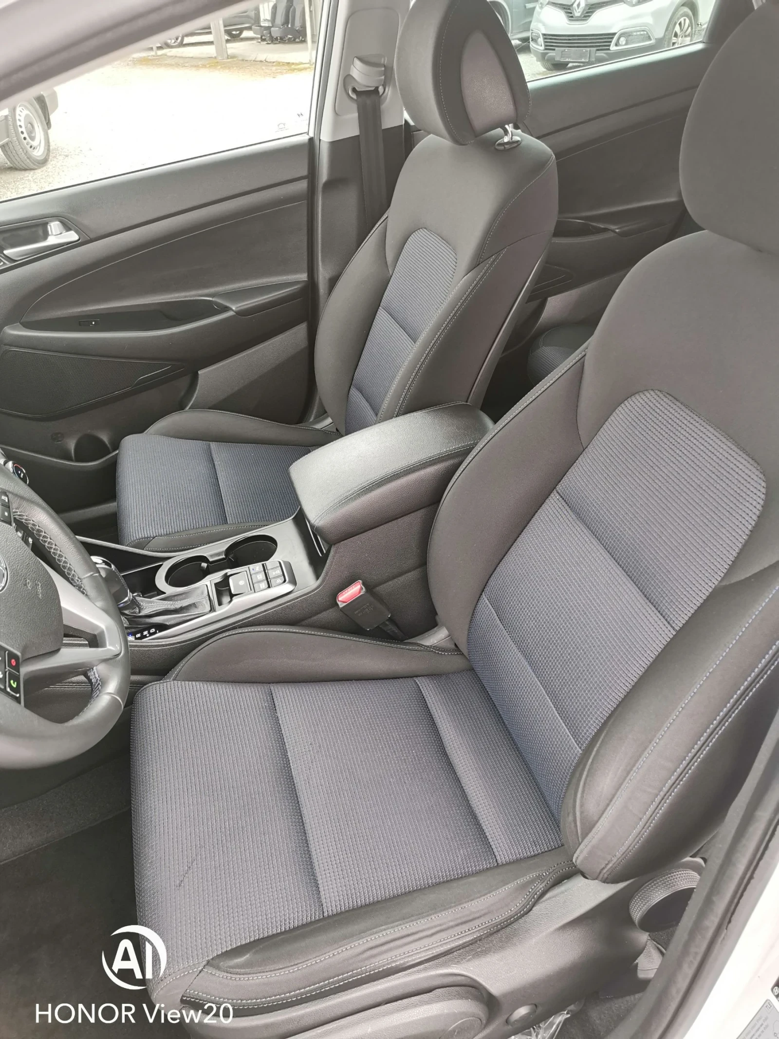 Hyundai Tucson 2, 0d 4x4, снимка 8 - Автомобили и джипове - 53949024