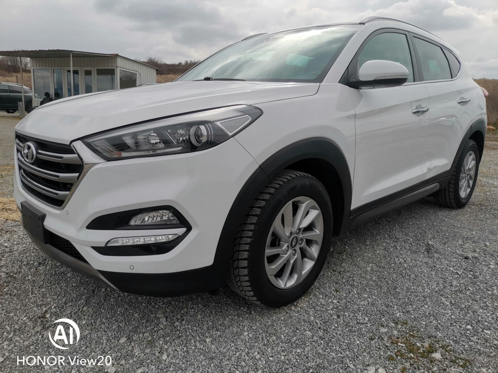 Hyundai Tucson 2, 0d 4x4, снимка 3 - Автомобили и джипове - 53949024