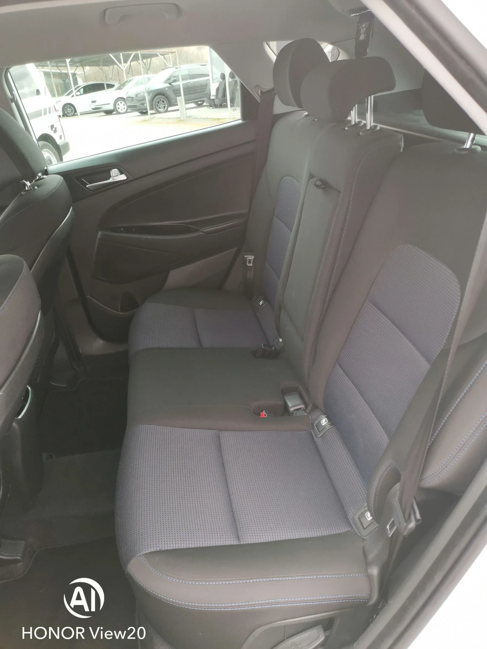 Hyundai Tucson 2, 0d 4x4, снимка 9 - Автомобили и джипове - 53949024