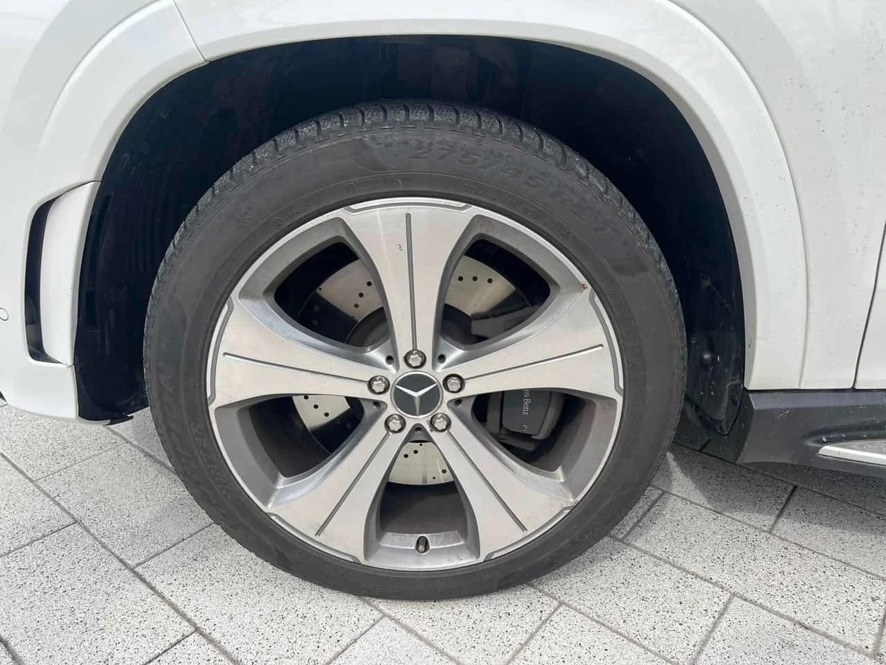 Mercedes-Benz GLS 450 BURMESTER/ПАНОРАМА/ДИСТРОНИК/360/HUD/ГУМИ+ ДЖАНТИ, снимка 6 - Автомобили и джипове - 54061626