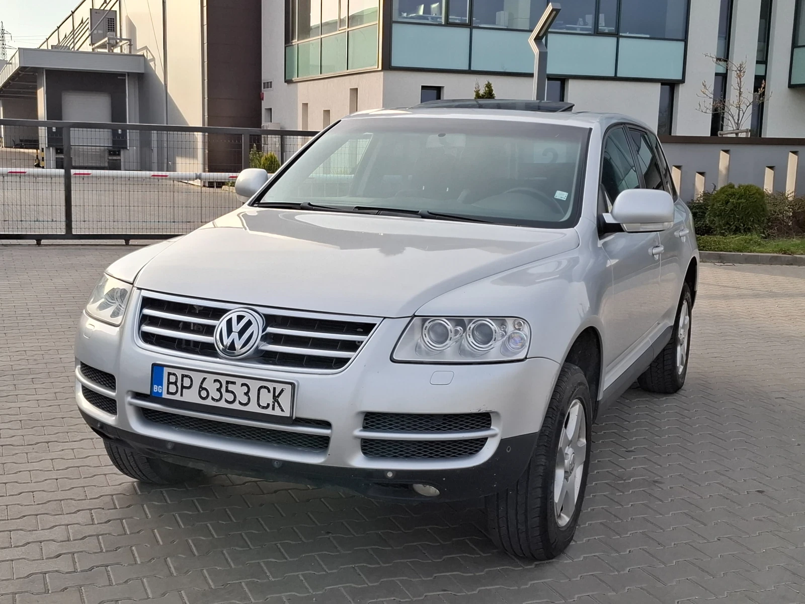VW Touareg 3.2I* (220кс)* * GAZ* * TOП СЪСТОЯНИЕ* *  | Auto.bg — изображение 1