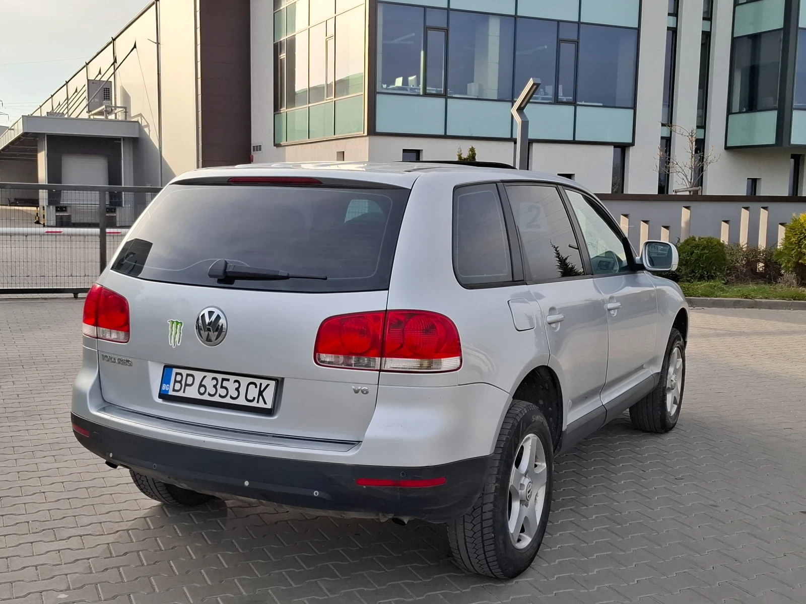 VW Touareg 3.2I* (220кс)* * GAZ* * TOП СЪСТОЯНИЕ* * , снимка 13 - Автомобили и джипове - 54184007
